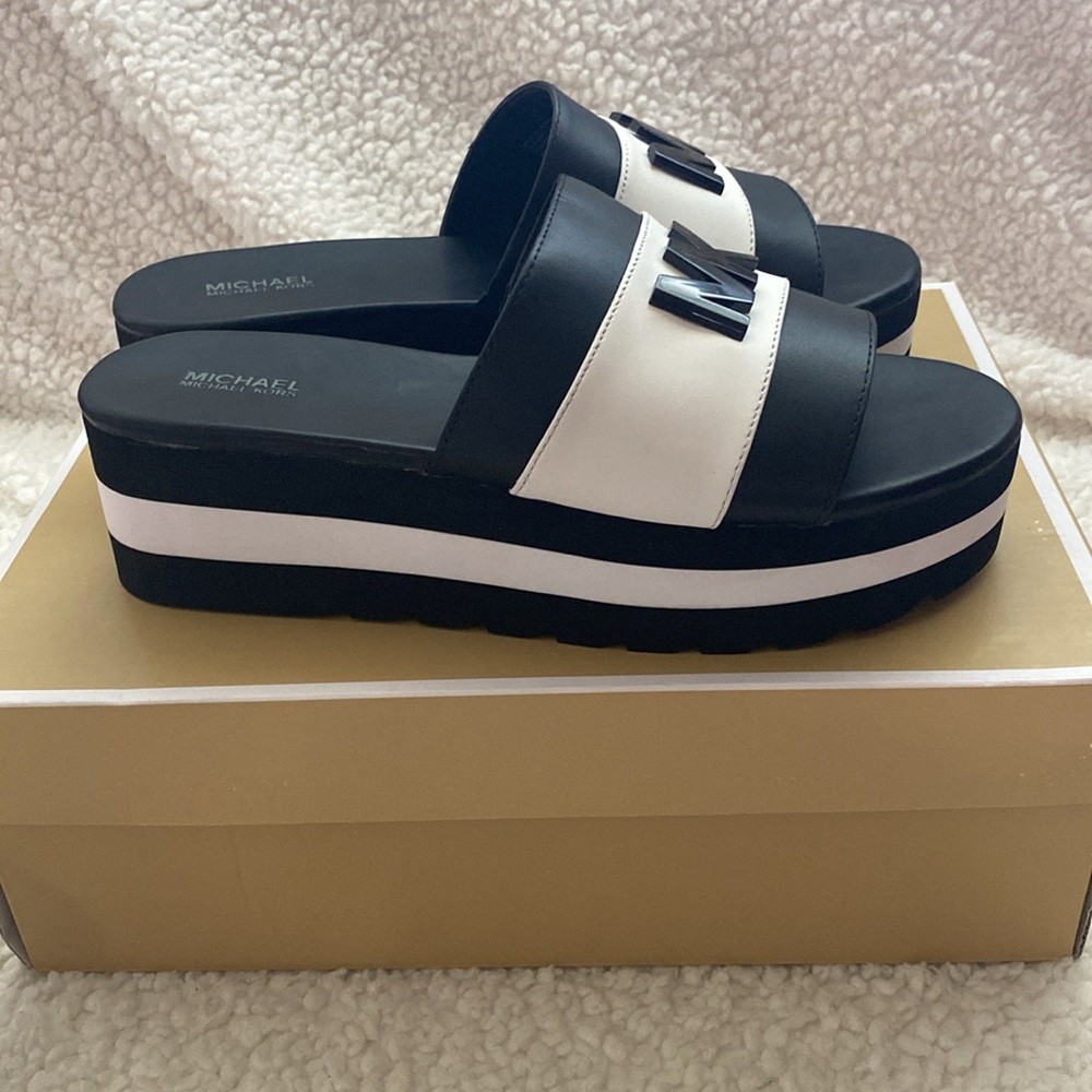 Michael Kors Kids Black and White Slide Sandals - Picture 3 of 5